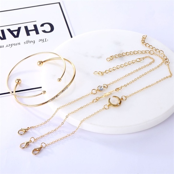 **FERNANDA* 5-Pc Gold Lightning Bolt Bracelet Set - Picture 3 of 10